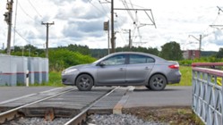 Изображение к новости Что делать, если машина остановилась на железнодорожном переезде?