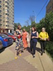 Изображение к новости Заместитель главы городского округа Фрязино Юлия Шувалова встретилась с жителями у фрязинской детской поликлиники.