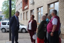 Изображение к статье Глава городского округа Фрязино Дмитрий Воробьёв провел встречу с жителями дома 27 по улице Нахимова
