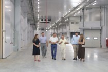 Изображение к статье Глава городского округа Фрязино Дмитрий Воробьев посетил новый складской морозильный комплекс «Экохолод»