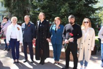 Изображение к статье Торжественная церемония возложения цветов на Аллее Героев