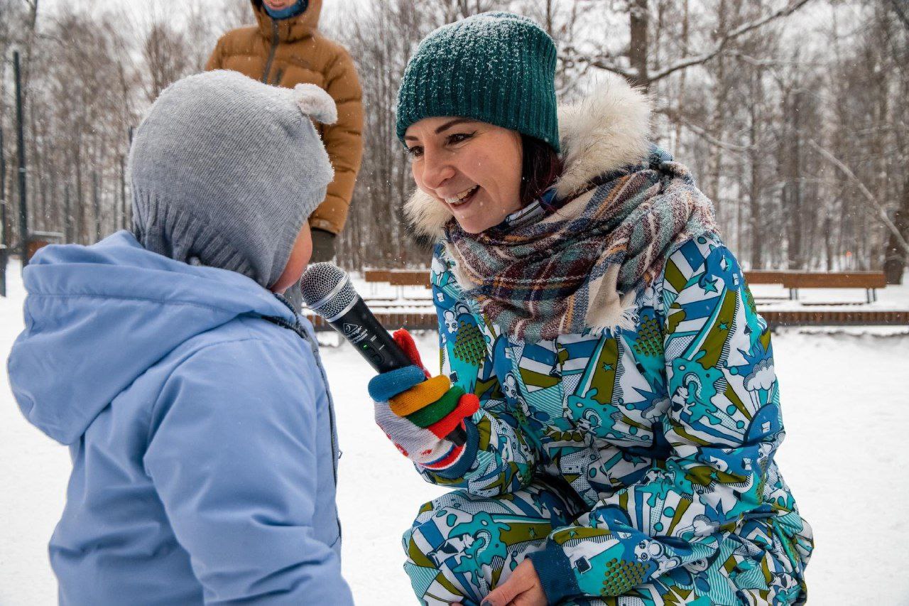 В эти выходные во фрязинском лесопарке прошли тематические программы «Сказочная зима» и «Радостные выходные»