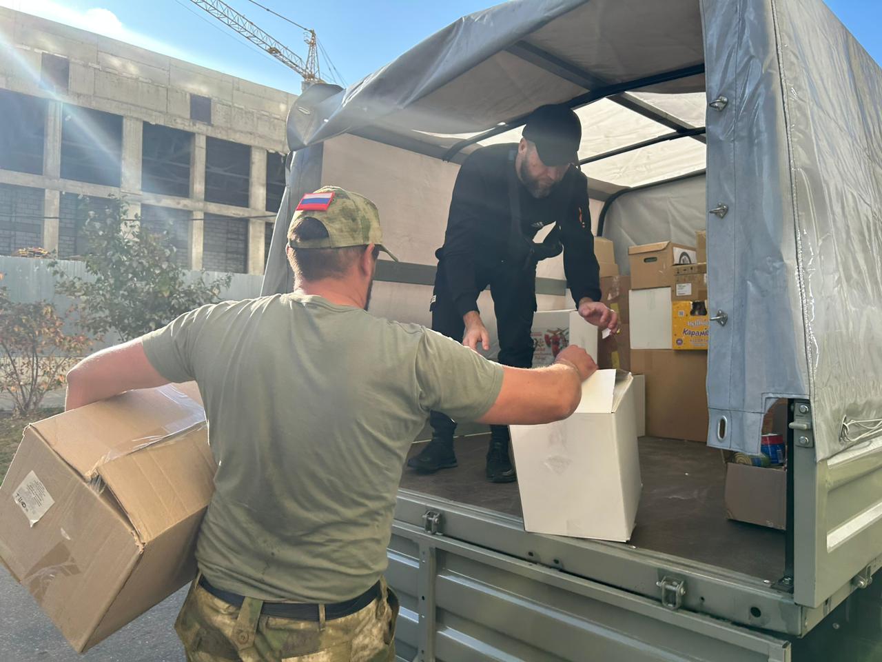 Более 250 тонн гуманитарной помощи подмосковные единороссы отправили в октябре бойцам СВО