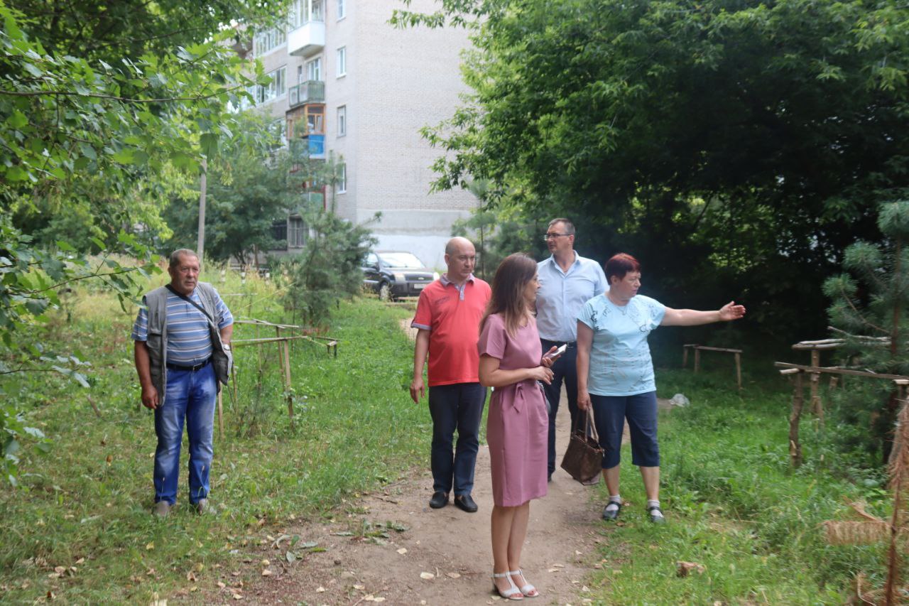 Встреча с жителями дома №17 по улице Институтская