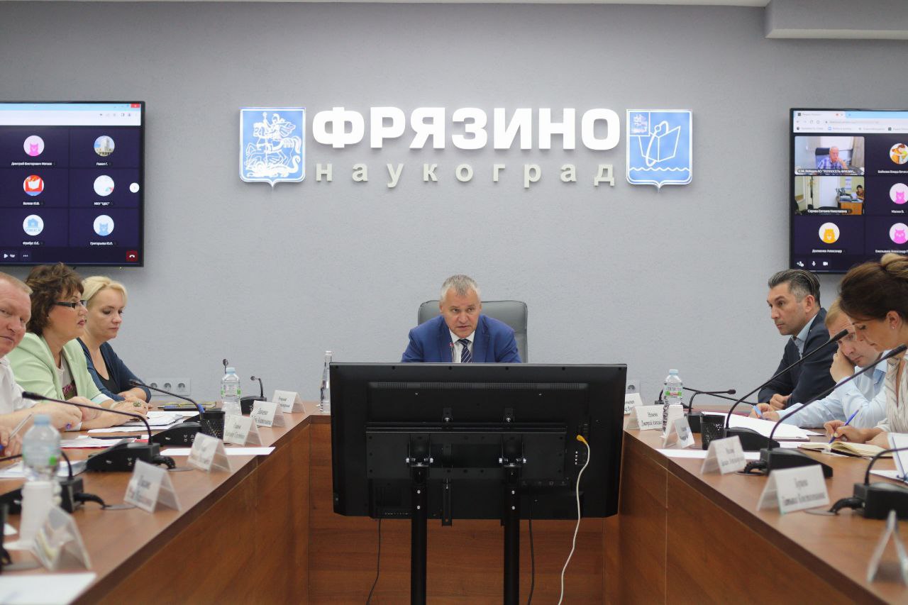 Отдельное внимание глава городского округа Фрязино Дмитрий Воробьев уделил реализации программы губернатора Московской области «Народные тропы», которая в этом году имеет новое название – «Пешком».