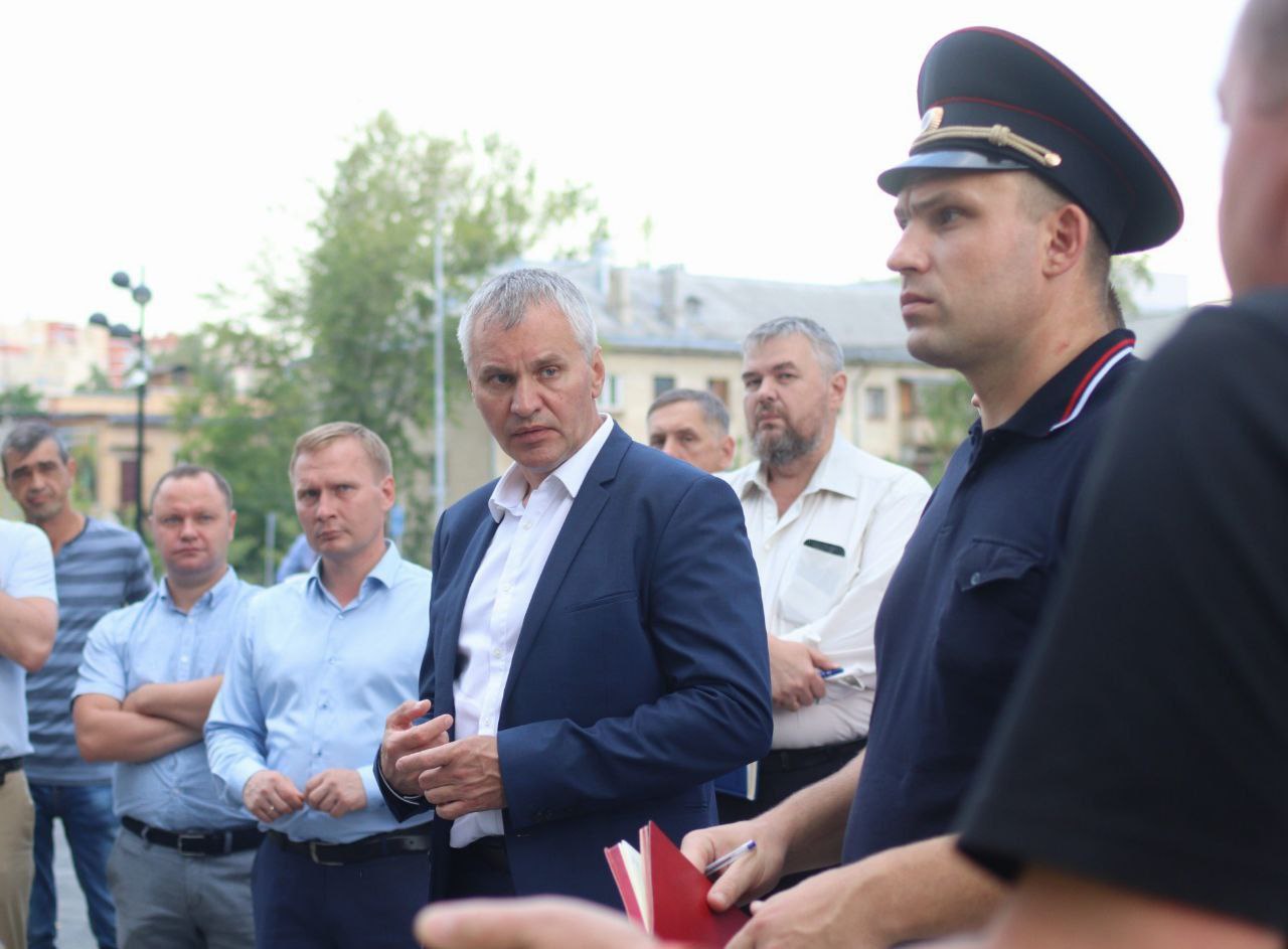 Глава городского округа Фрязино Дмитрий Воробьев провел встречу с жителями дома №18 по улице Комсомольской