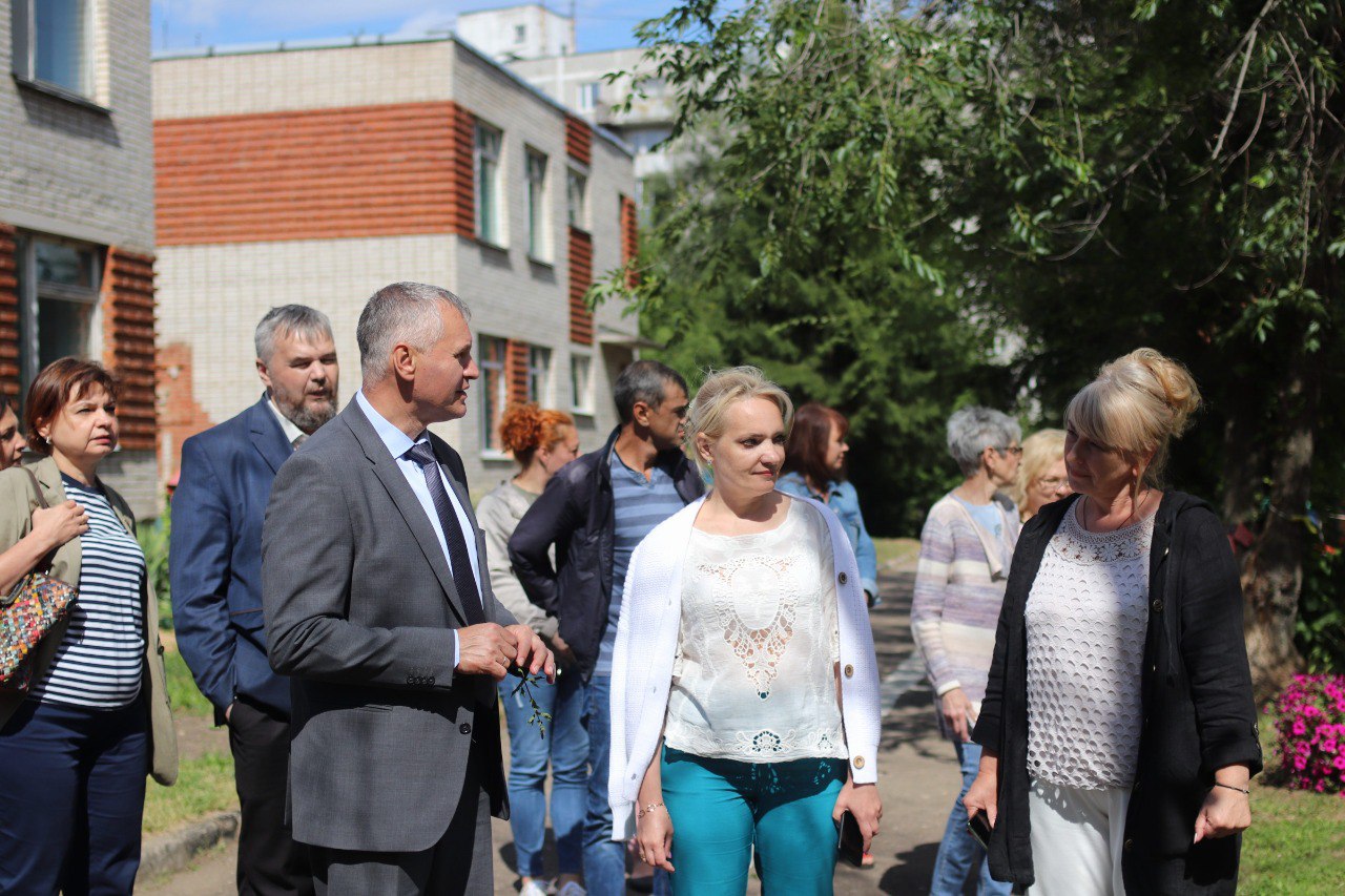 Глава городского округа Фрязино Дмитрий Воробьев поздравил воспитателей и работников детских садов с профессиональным праздником