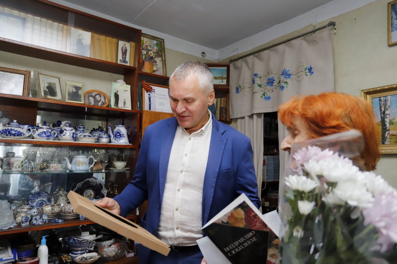 Глава городского округа Фрязино Дмитрий Воробьев поздравил с юбилеем труженицу тыла Москалеву Марию Петровну