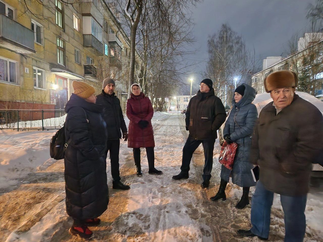 Встреча с жителями дома № 2а на улице Попова