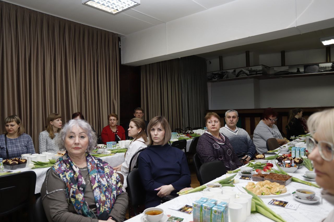 Глава городского округа Фрязино Дмитрий Воробьев накануне 8 марта встретился с семьями мобилизованных фрязинцев
