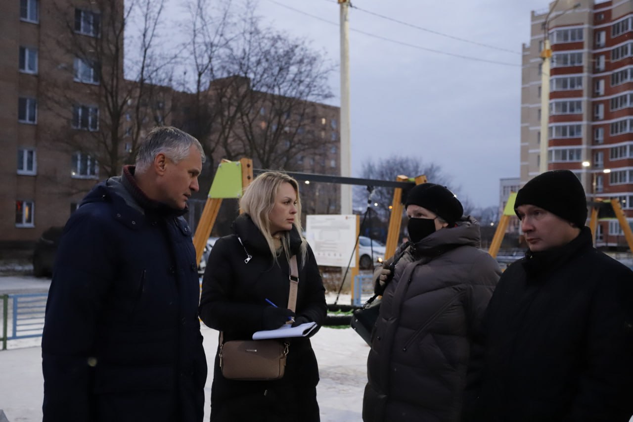 Глава городского округа Фрязино Дмитрий Воробьев встретился с жителями Окружного проезда