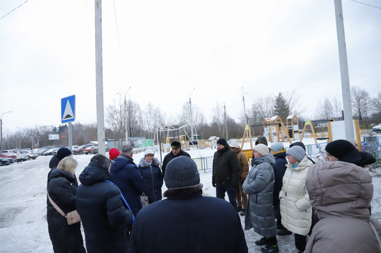 Глава городского округа Фрязино Дмитрий Воробьев встретился с жителями Окружного проезда
